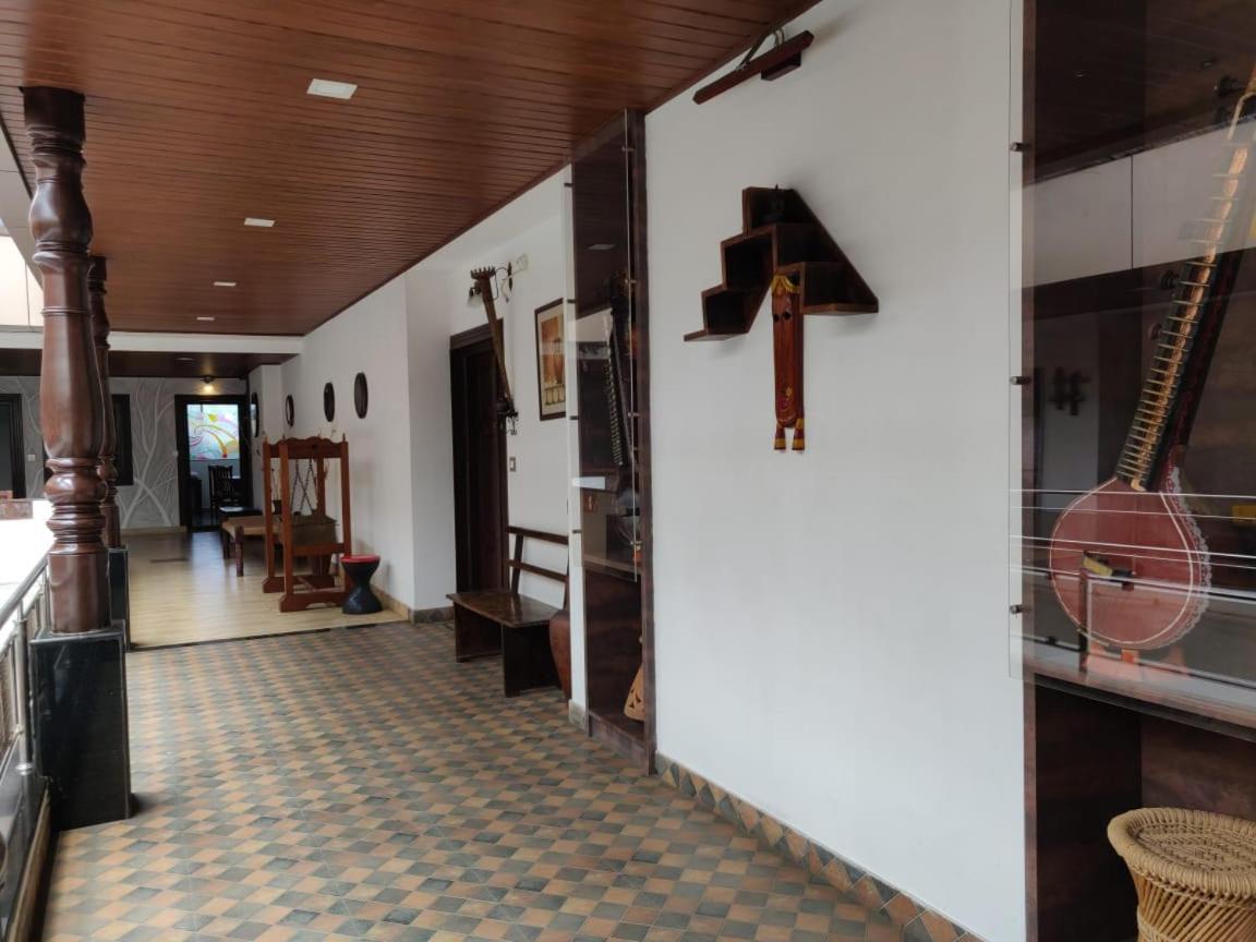 Hotel Mudra Midtown Suites & Rooms Kalasa Экстерьер фото