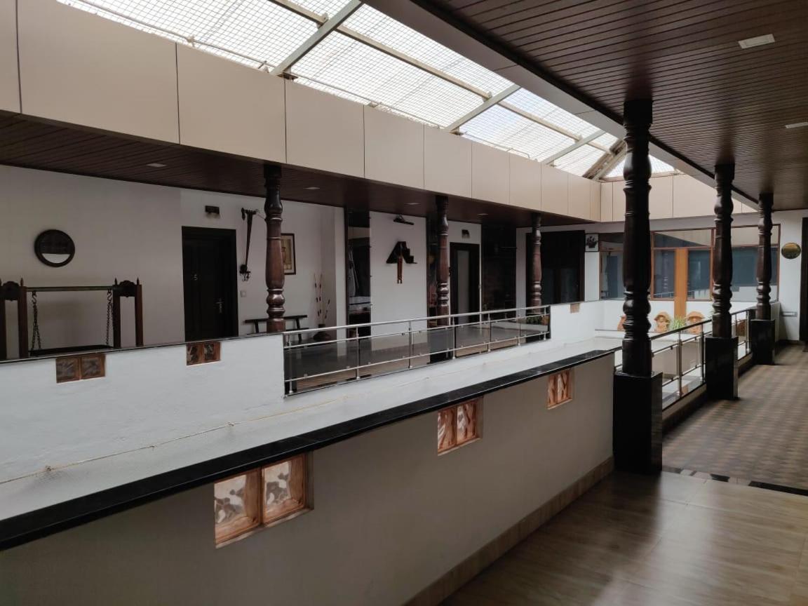 Hotel Mudra Midtown Suites & Rooms Kalasa Экстерьер фото