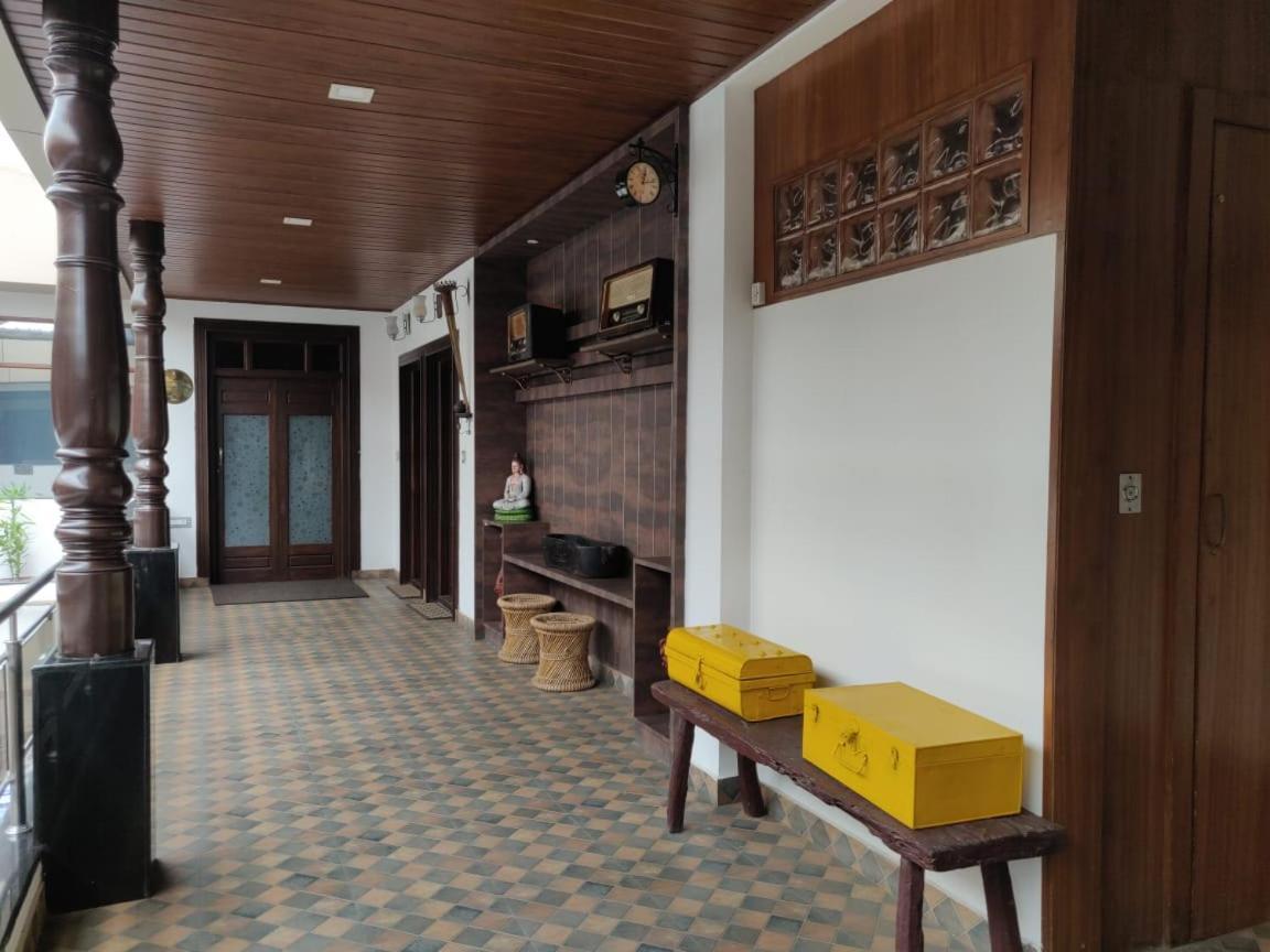 Hotel Mudra Midtown Suites & Rooms Kalasa Экстерьер фото