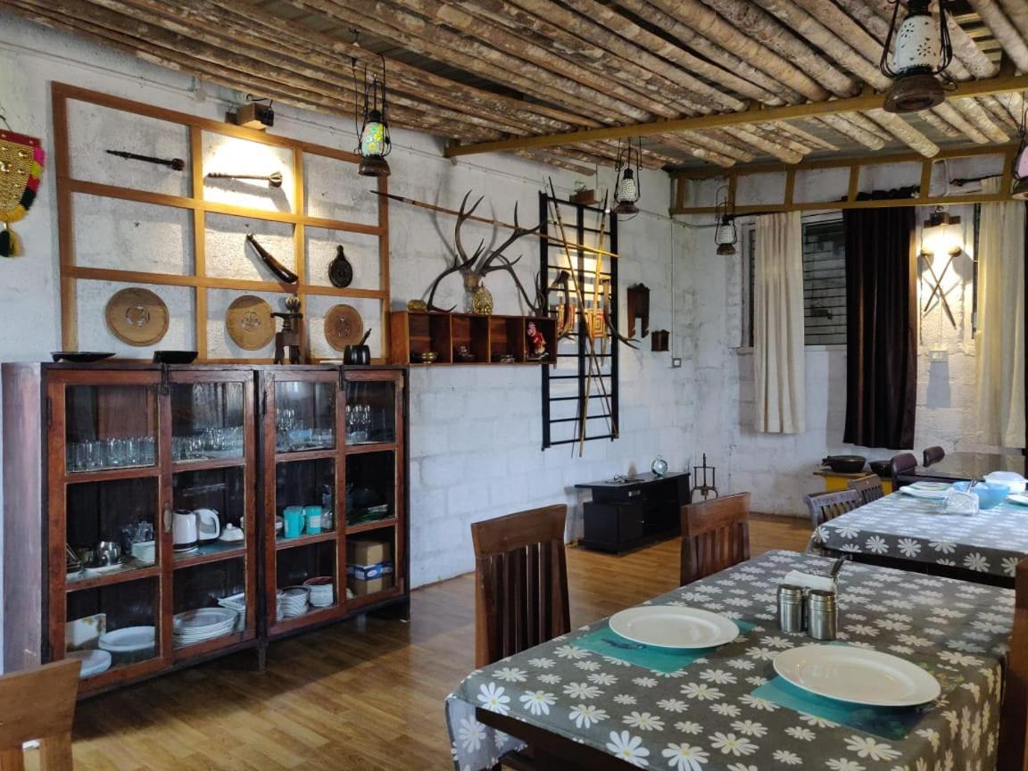 Hotel Mudra Midtown Suites & Rooms Kalasa Экстерьер фото