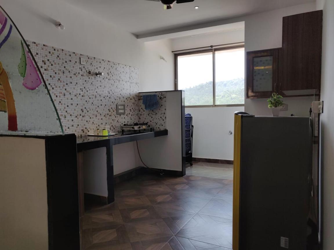 Hotel Mudra Midtown Suites & Rooms Kalasa Экстерьер фото