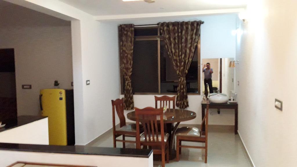 Hotel Mudra Midtown Suites & Rooms Kalasa Экстерьер фото