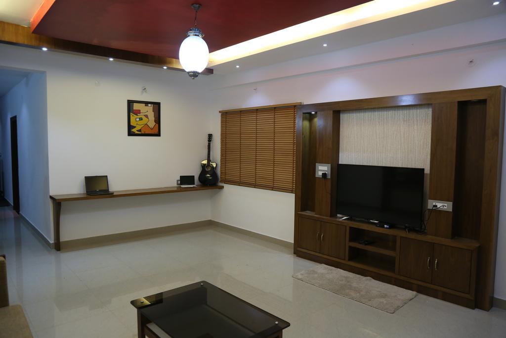 Hotel Mudra Midtown Suites & Rooms Kalasa Экстерьер фото