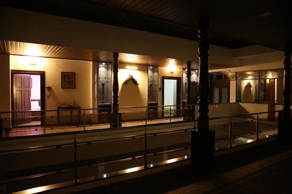 Hotel Mudra Midtown Suites & Rooms Kalasa Экстерьер фото